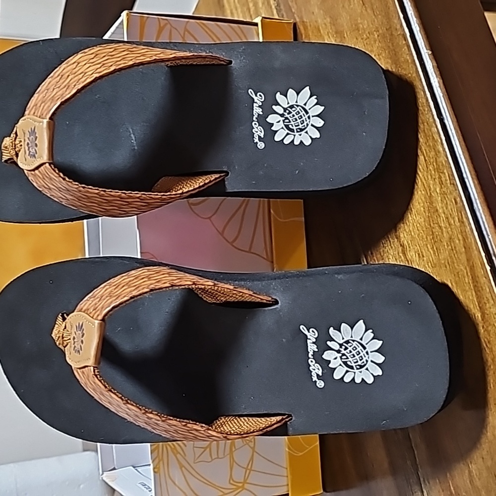 Ladies sandal